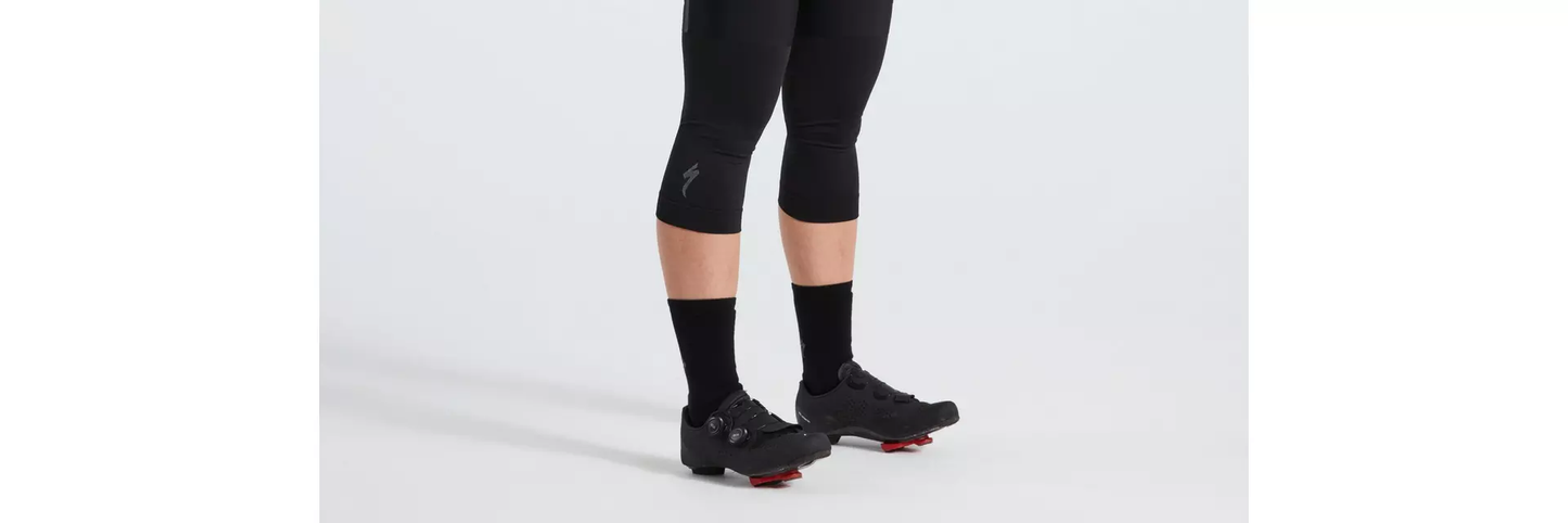 SEAMLESS KNEE WARMER BLK